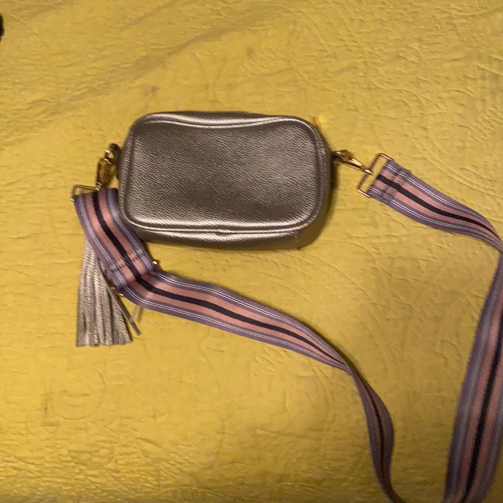 Small crossbody bag